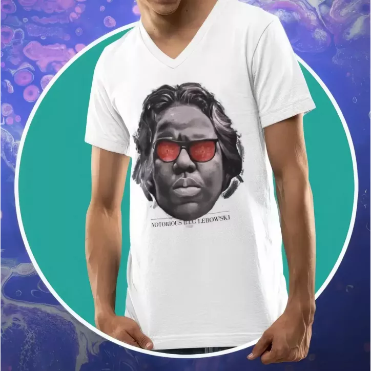 THE NOTORIOUS B.I.G LEBOSWKI t-shirt homme col V 100% coton - 190g/m² THE NOTORIOUS B.I.G LEBOSWKI t-shirt homme col V 100% coton - 190g/m²